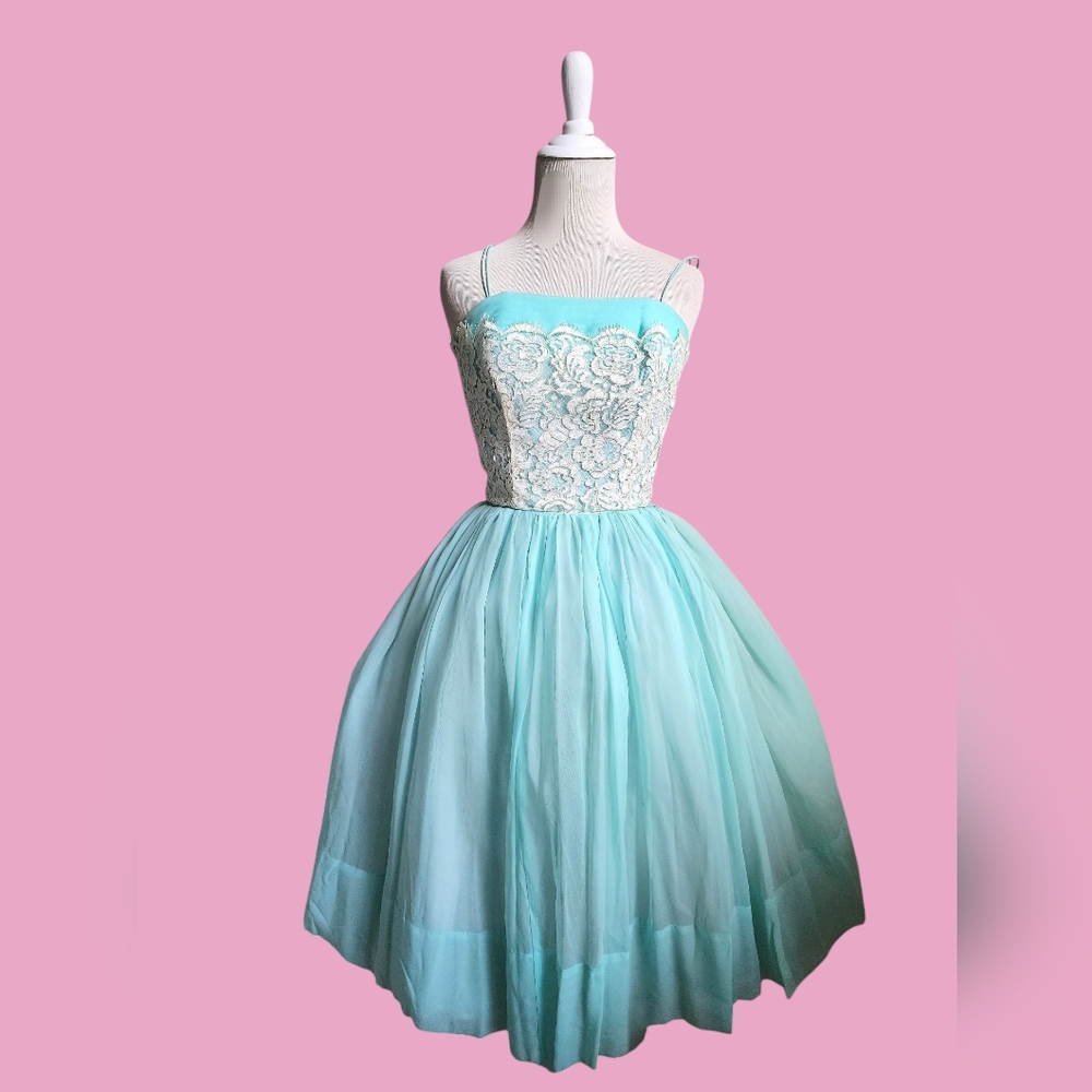 Rare 1950s Pinup Vintage Blue Chiffon Fit & Flare Dress White Lace Shelf Bust S - Picture 2 of 14